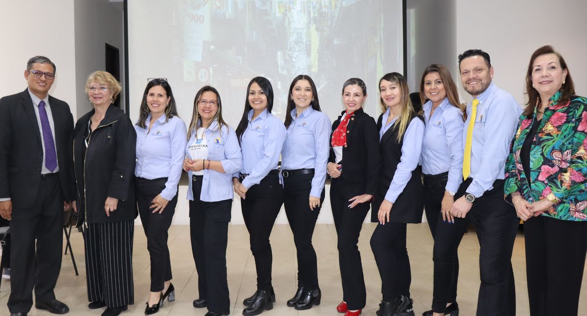 Equipo de Centro Mundial de Cruceros.