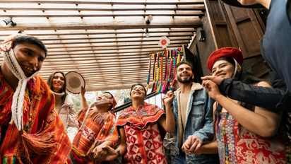 La empresa ferroviaria Inca Rail anunció a sus usuarios que compartirá la magia de la obra de teatro Ollantay en sus trenes.
