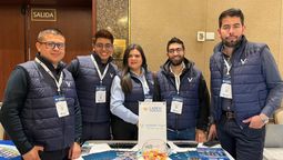 Harld González, Juan Sebastián Molano, Viviana Velasco, Andrés Correa y Emerzon Guerrero de Volando Viajes.