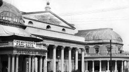 La programación del teatro màs importante de Uruguay, online para disfrutar desde casa.