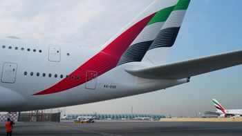 Emirates comenzará a reestablecer sus vuelos según el desarrollo del conflicto bélico.