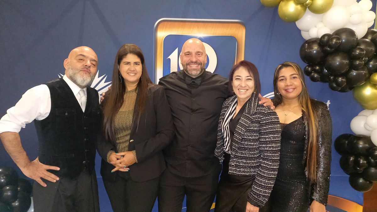 Parte de los proveedores de Maxitravel, en evento en Quito. Parte de los proveedores de Maxitravel, en evento en Quito.