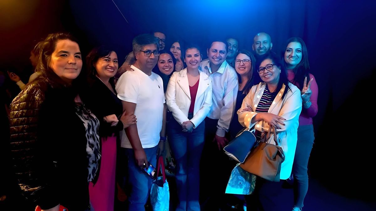 Agencias de viajes con los actores Orlando Herrera y Paola Robalino. Agencias de viajes con los actores Orlando Herrera y Paola Robalino.