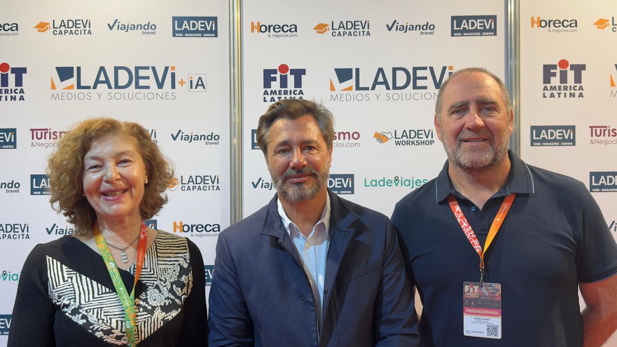 Patricia Azia, comercial de Ladevi; Daniel José Suazo, gerente de operadora Tucano Tours; y Rubén Faber, gerente comercial interior. Patricia Azia, comercial de Ladevi; Daniel José Suazo, gerente de operadora Tucano Tours; y Rubén Faber, gerente comercial interior.