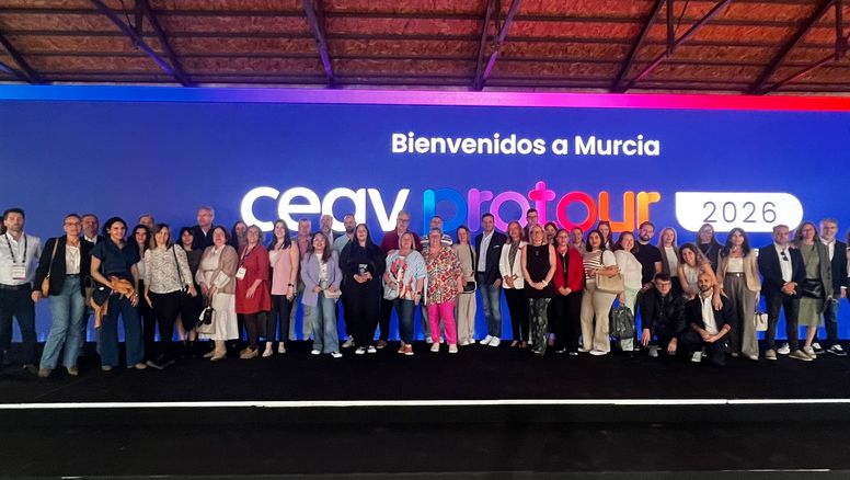 Foto de familia del CEAV ProTour en su parada en Murcia.