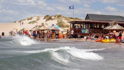Polémica por la tasa turística en Las Grutas: prestadores obligados a exigirles a sus huéspedes el pago del tributo.