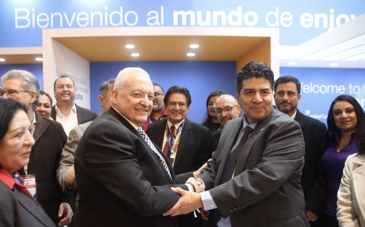 José Luis Méndez, presidente de UNAV, y Felipe Cervantes, presidente de AMAV.