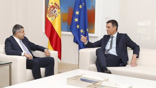 Zurab Pololikashvili, secretario general de ONU Turismo, y Pedro Sánchez, presidente del Gobierno de España.