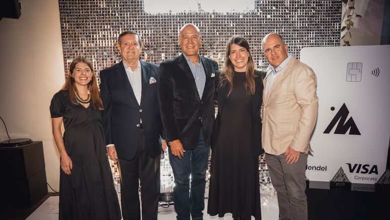 Ejecutivos de Mendel y BCD Travel en el evento que marca el anuncio de la alianza estratégica para facilitar la gestión de los viajes de negocios.