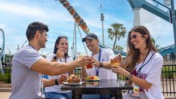 United Parks: el Red, White & BBQ celebra&nbsp;las ricas tradiciones del&nbsp;barbecue estadounidense con&nbsp;una sabrosa selección de&nbsp;sabores y platos regionales.