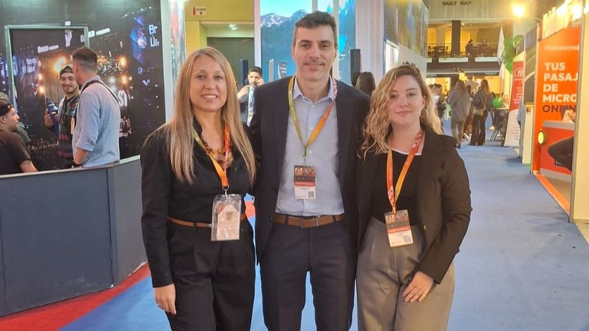 Now Assistance: Sol Veiga, gerenta comercial; Federico Siri, CEO; y Constanza Aurello, supervisora comercial.&nbsp;
