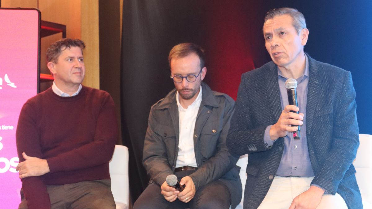 Otto Gergye, Chief Commercial Officer (CCO); Felipe Andrés Gómez director de Sostenibilidad y Asuntos Públicos de Avianca; y David Alemán, director de Ventas para Colombia y Sudamérica.