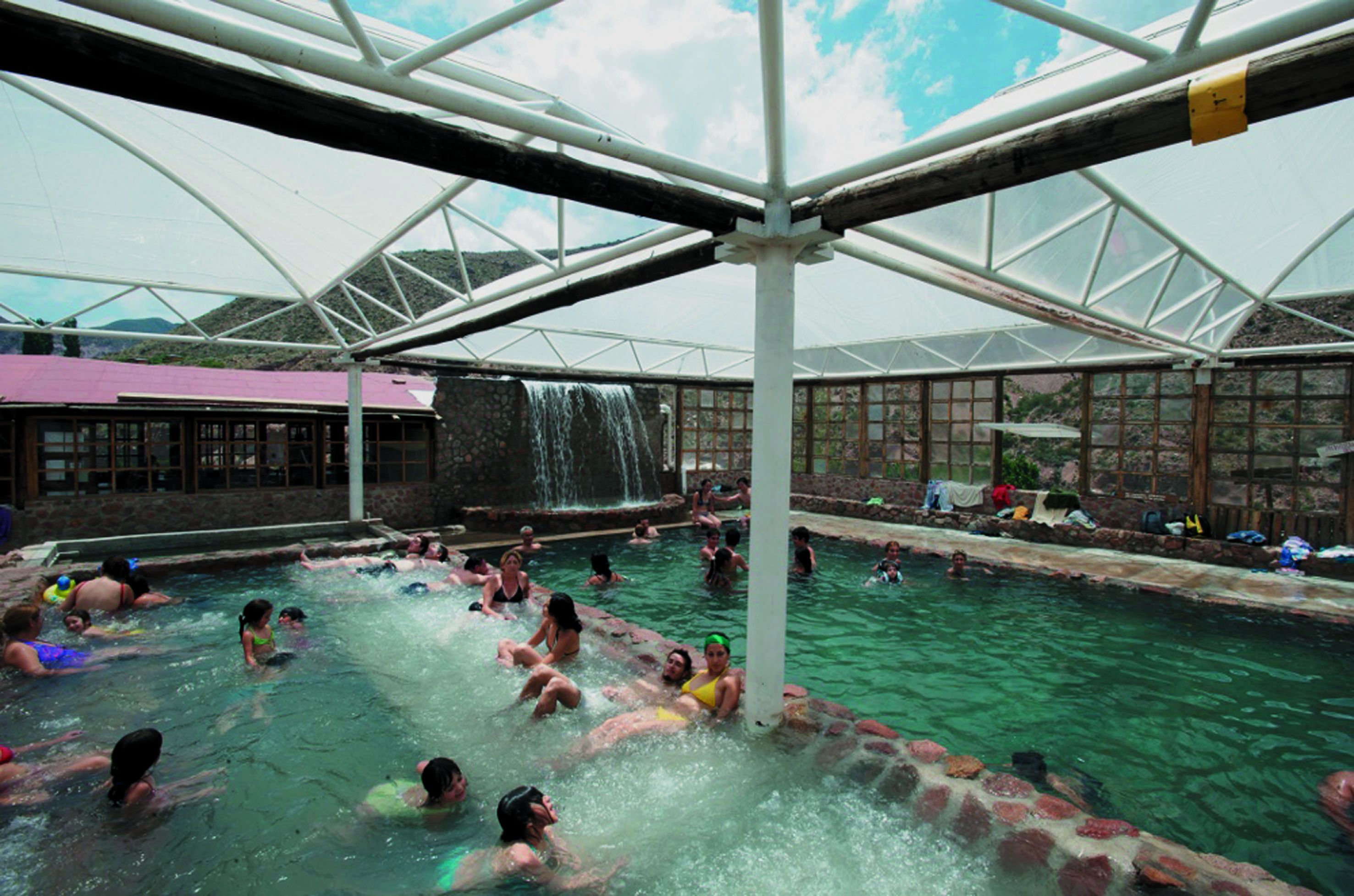 Cacheuta cuenta con tres programas: full day, estadía o disfrutar del parque de agua.