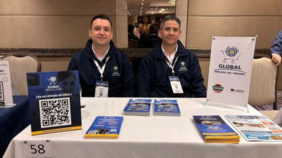 Robinson Alarcón y Julián Barbosa de Global Mercado del Turismo.