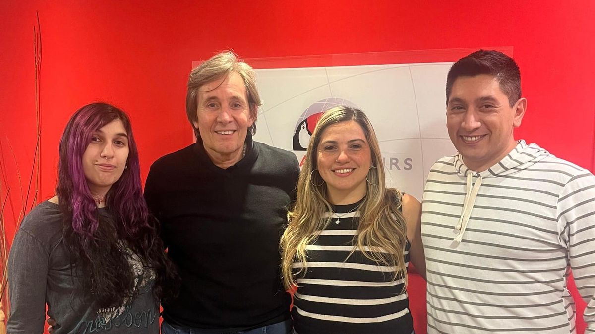 Carlos Alonso, presidente de Tucano Tours, junto a los integrantes del nuevo equipo de NDC de la mayorista: Lucía Cosemano, Victoria Angelani y Matías Esquivel.&nbsp;