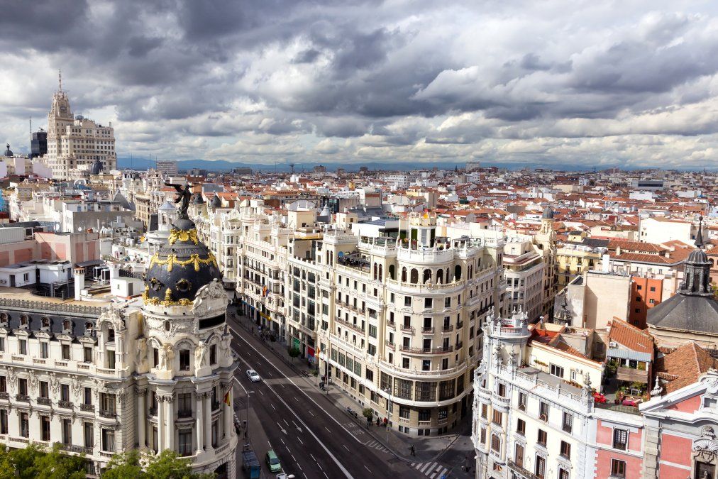 TourOfertas ofrece grandes viajes por Europa muchos de los cuales empiezan y terminan en Madrid.