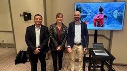 Diego Garcia, Sales Manager de Kuoni Tumlare; Elena Buenaventura, Account Manager en Lufthansa Group; y Sergio Scheiwiller, Sales manager de Titlis, destino icónico de Suiza.