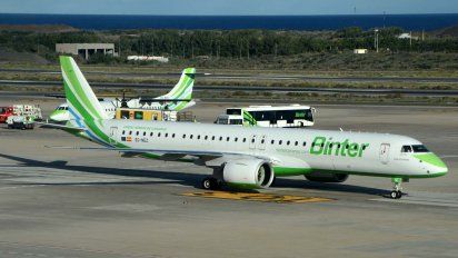 Avión de Binter en el aeropuerto de Gran Canaria.&nbsp;
