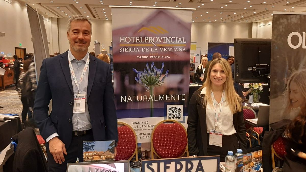 Hotel Provincial Sierra de la Ventana en ECTU 2023: Martín Olhaberry, gerente, y Carolina Perillo, ejecutiva comercial.
