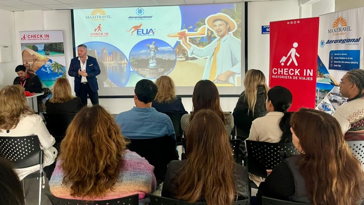 Fidel Murgueytio de MaxiTravel durante la capacitación. Fidel Murgueytio de MaxiTravel durante la capacitación.