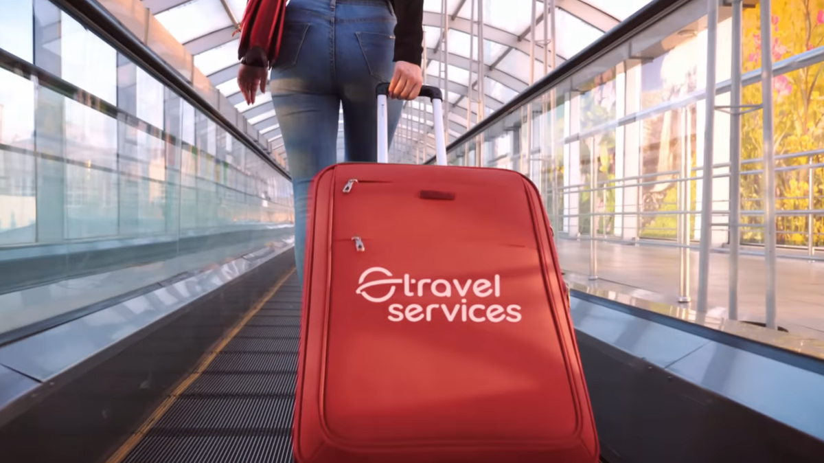 Travel Services creó una pieza audiovisual que invita a viajar por el mundo con sus servicios.