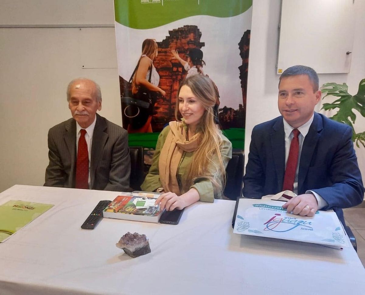 Los funcionarios destacaron el patrimonio natural y cultural de Iguazú.