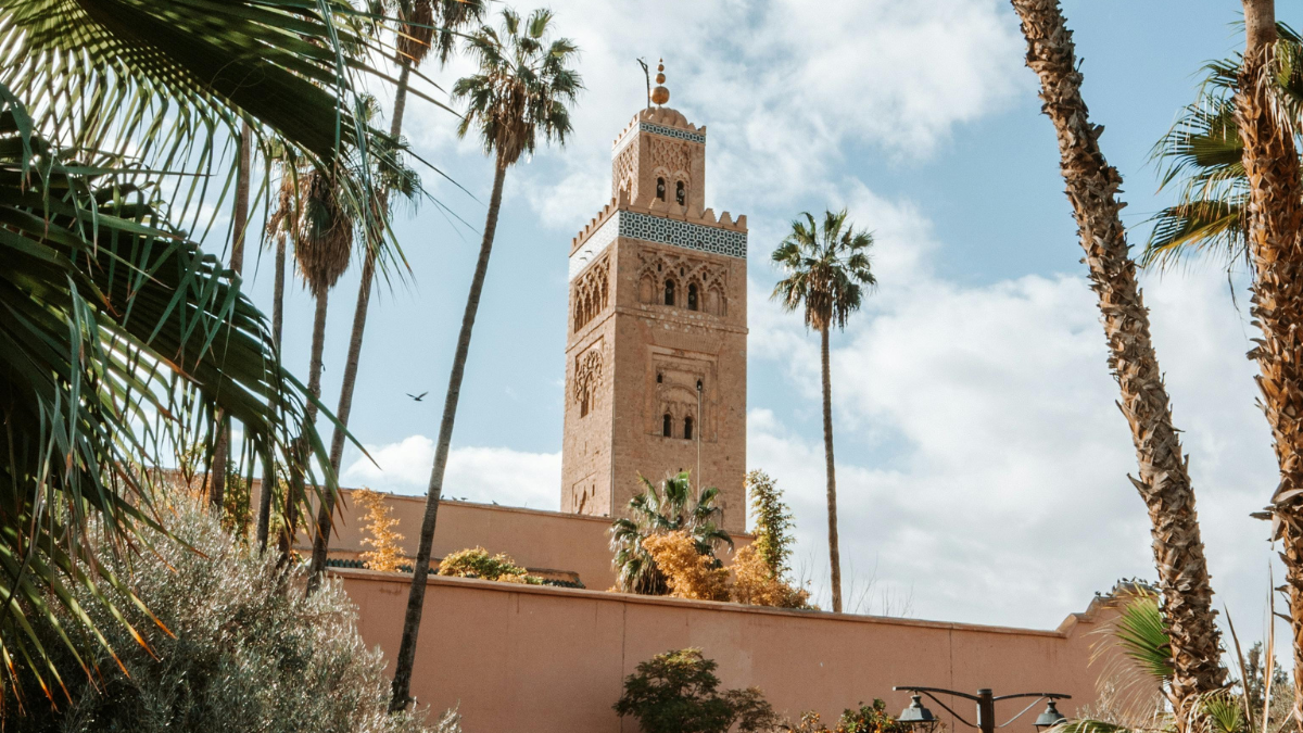 Vacaciones en Marruecos: Marrakech cautiva con su belleza arquitectónica y la serenidad de sus jardines.