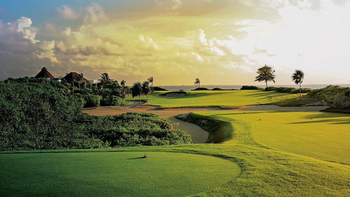 Caribe Mexicano: este litoral de playas paradisíacas es el escape perfecto para los amantes del golf.
