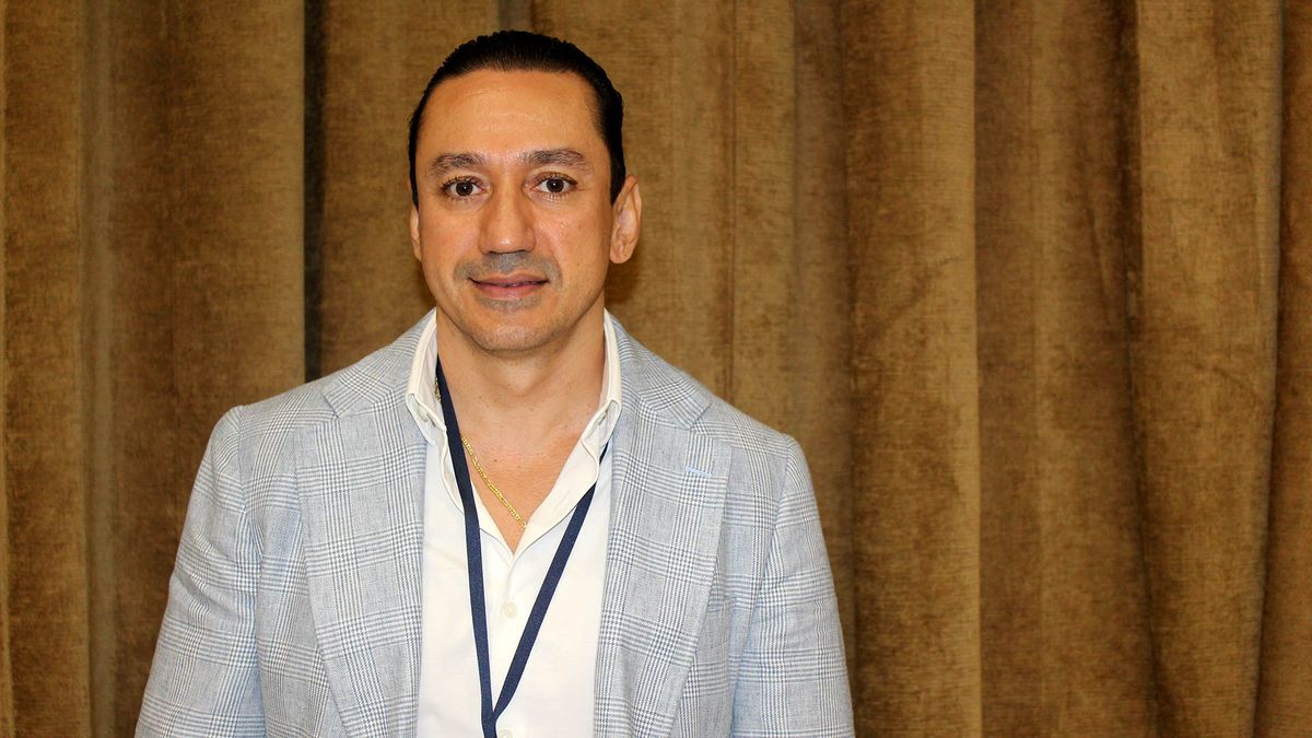 Ángel Velásquez, director de Grupos y Eventos de Melia Hotels, en el Ladevi Workshop en Guayaquil.