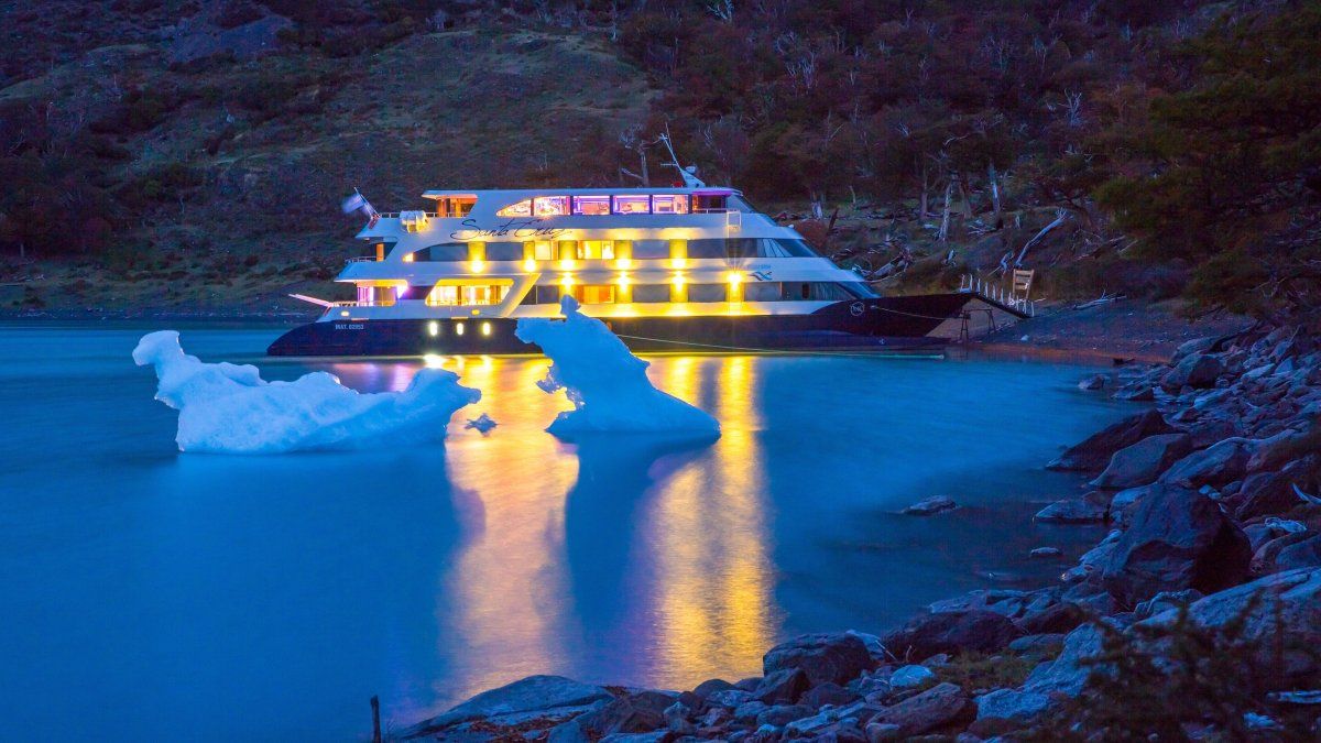 Vacaciones en El Calafate: el crucero propone una experiencia diseñada para conectar profundamente con la Patagonia sin renunciar al confort.