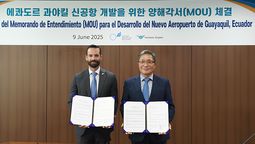 Guayaquil y Corea firmaron convenio en favor del desarrollo del actual y futuro aeropuertos. 