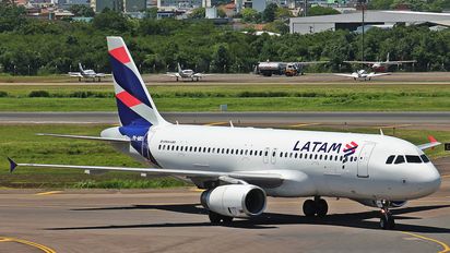 Latam Airlines obtiene dos reconocimientos internacionales por la experiencia en viaje para sus pasajeros