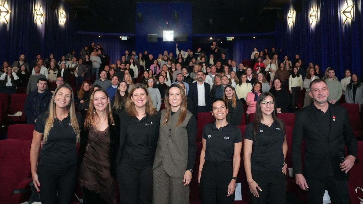 Con agencias, operadores y socios comerciales presentes, RIU presentó Proudly Committed, su estrategia global de sostenibilidad.