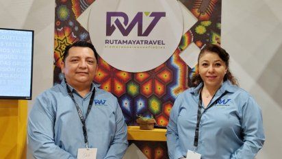 Durante la Gala Puerto Vallarta-Riviera Nayarit, Ruta Maya Travel contó con la representación de Guimer Bojórquez, gerente de Producto de la operadora, y Ana Flores, gerente de Ventas para México.