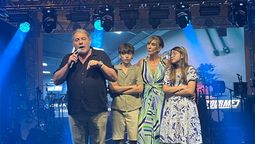 Walter Emilio, CEO de Tourmed DMC, junto a su familia en el TM Awards celebrado en Río de Janeiro.