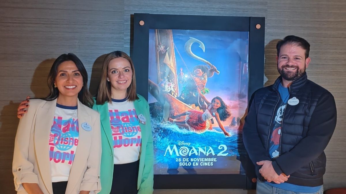 Disney Destinations: Myriam Guzmán, Regina Osuna y Alejandro Flores.