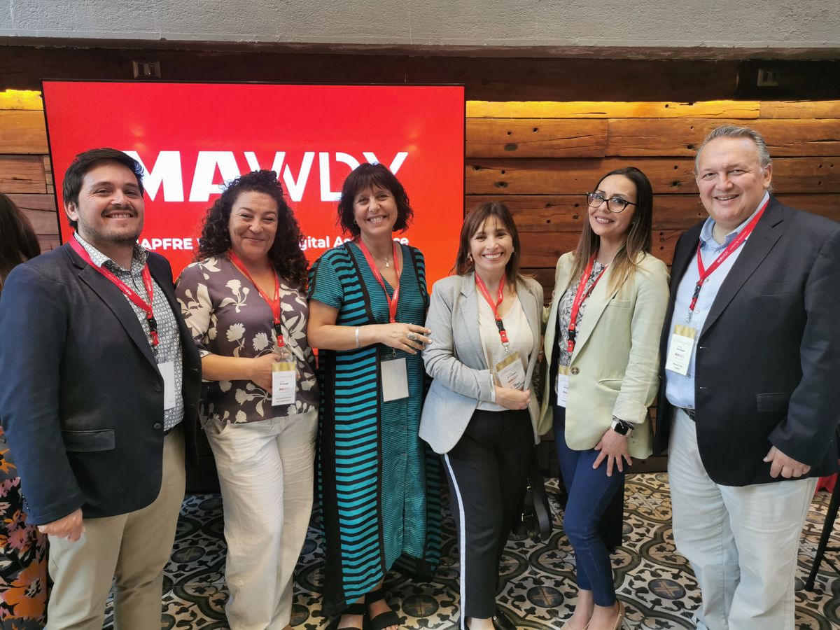 Ernesto Riquelme (MAWDY), Catherina Sanchez (Viajes El Corte Inglés), Andrea Haddad (Ryq), Paola Teran (Viajes El Corte Inglés), Pamela Alvarez (Ryq) y Manuel Iradi (MAWDY).