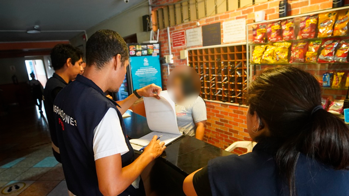 Migraciones sanciona hoteles.
