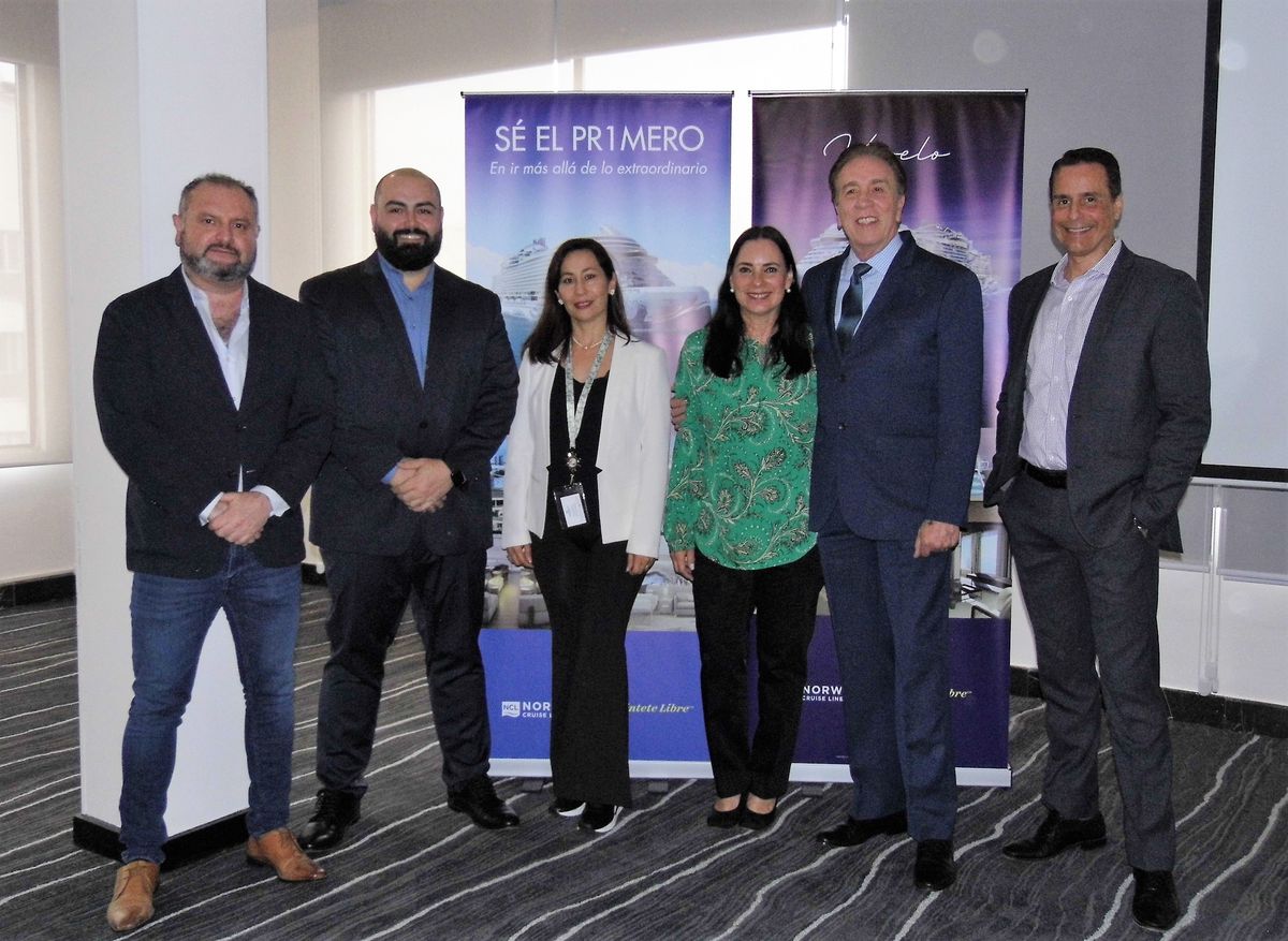 Equipo comercial de NCL y Repviajes -incluido Frank Medina y Fernanda Benedetti; junto a Fidel Murgueytio, gerente general de Maxitravel y; Francisco Arboleda, gerente general de Statustravel. - Ladevi Medios y Soluciones Equipo comercial de NCL y Repviajes -incluido Frank Medina y Fernanda Benedetti; junto a Fidel Murgueytio, gerente general de Maxitravel y; Francisco Arboleda, gerente general de Statustravel.