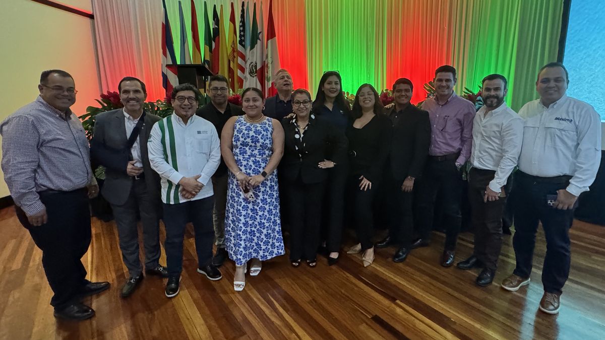 La delegación que representó al Caribe Mexicano. La delegación que representó al Caribe Mexicano.