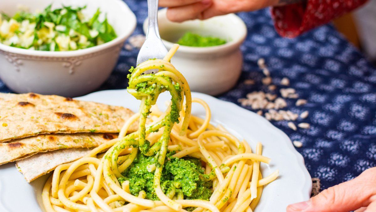 Vacaciones en Italia: el tour gastronómico de Piamonte Turismo incluye visitas a productores de albahaca genovesa.