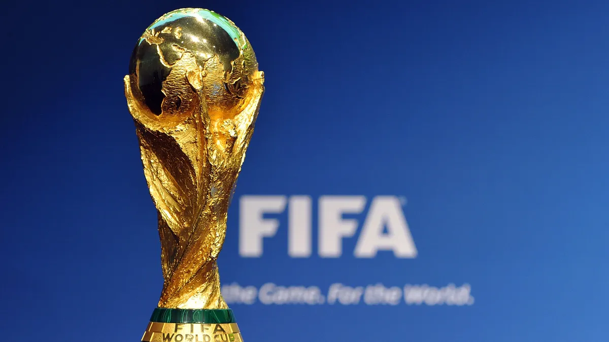 La Copa Mundial de Fútbol de la FIFA es el torneo de selecciones más prestigioso del mundo, pero está dejando problemas en las operativas desde España con acusaciones de fraude.