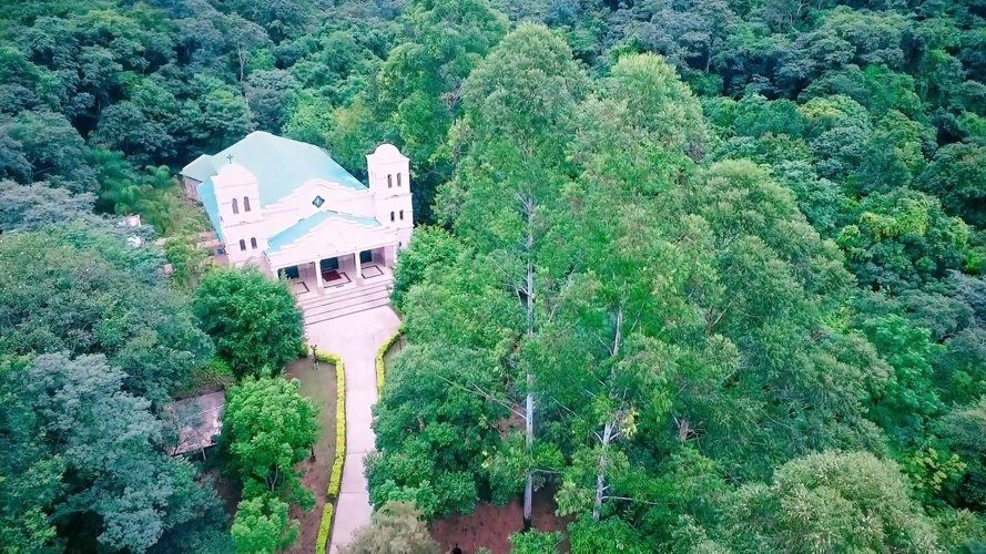 En Salta hay muchos santuarios para conocer en familia como Virgen de la Peña.