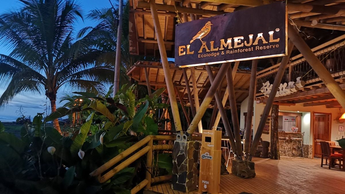 Bahía Solano: El Almejal, una opción de hospedaje en medio de la selva