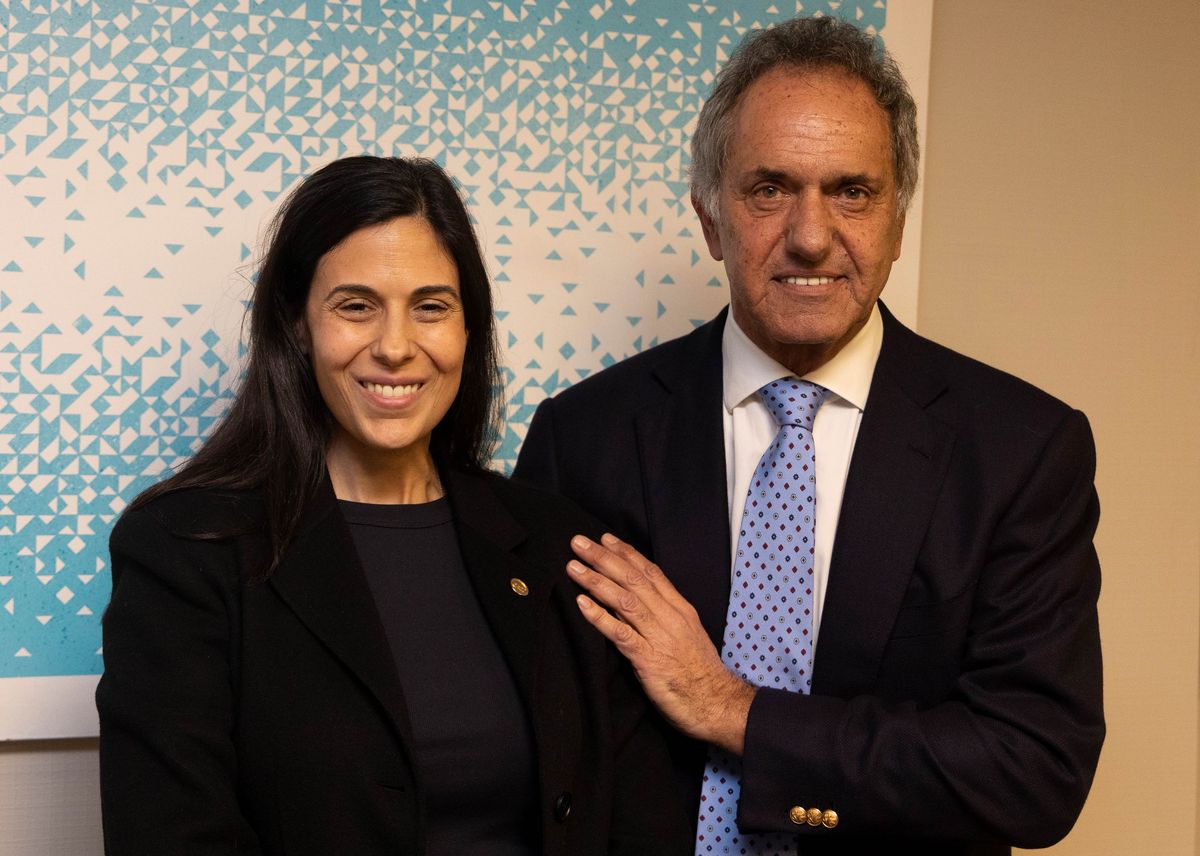 Daniel Scioli felicitó a Laura Teruel por haber ganado las eleccciones y ser la primera mujer en presidir la CAT.