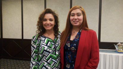 Carla Ponce y Brisa Amaya, presidenta de Confetur.