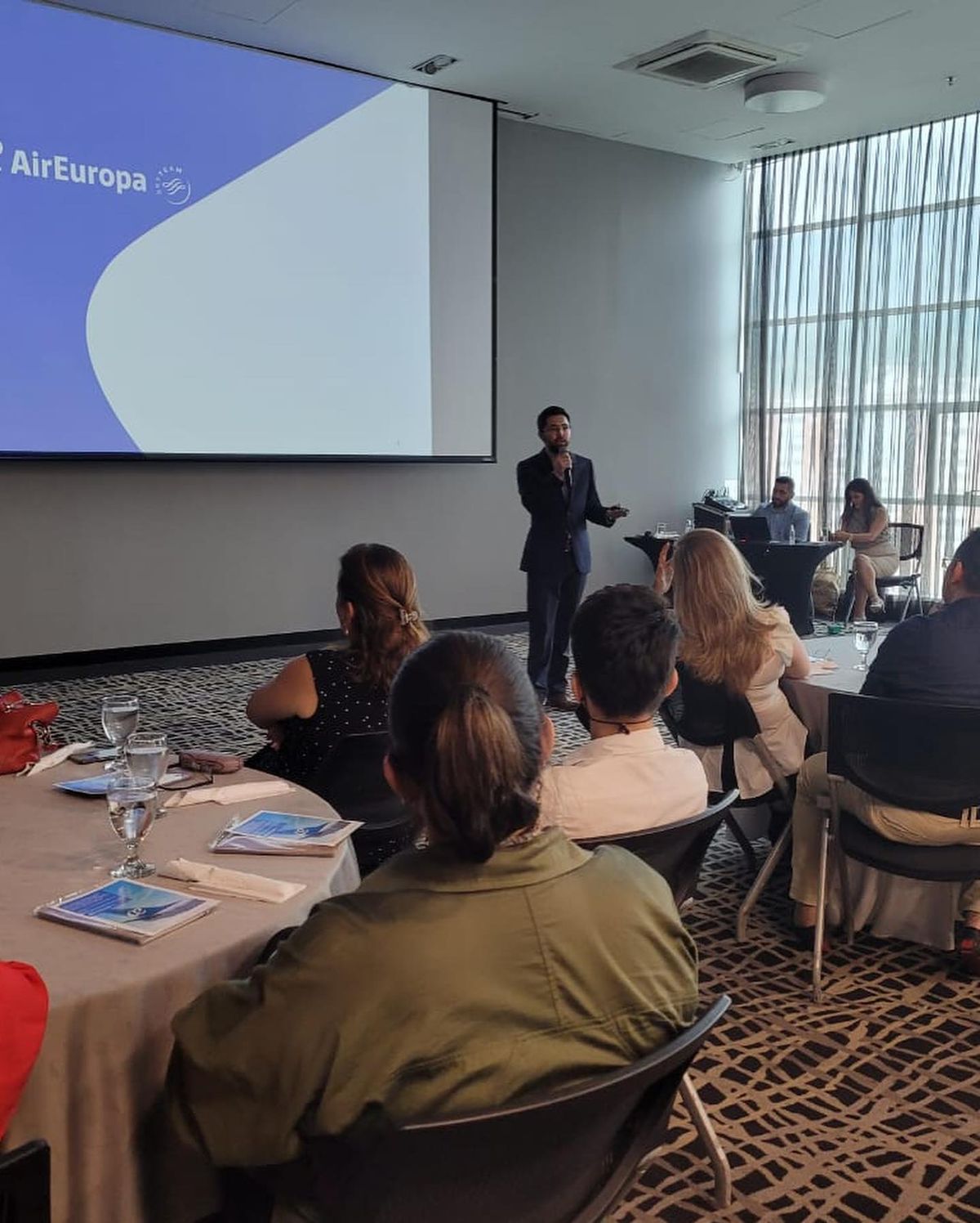 Capacitaciones de Air Europa en Colombia.