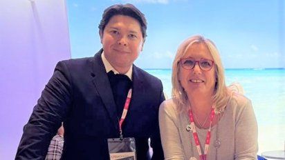 Arturo López Nieto y María Peñarrocha durante la participación de Sandos en Fitur.