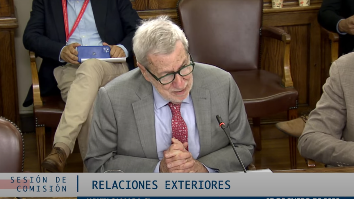 Canciller Alberto Van Klaveren explicó los alcances del problema del nuevo pasaporte con Visa Waiver de Estados Unidos, en una sesión de la Comisión de Relaciones Exteriores de la Cámara de Diputados. - Ladevi Medios y Soluciones Canciller Alberto Van Klaveren explicó los alcances del problema del nuevo pasaporte con Visa Waiver de Estados Unidos, en una sesión de la Comisión de Relaciones Exteriores de la Cámara de Diputados.