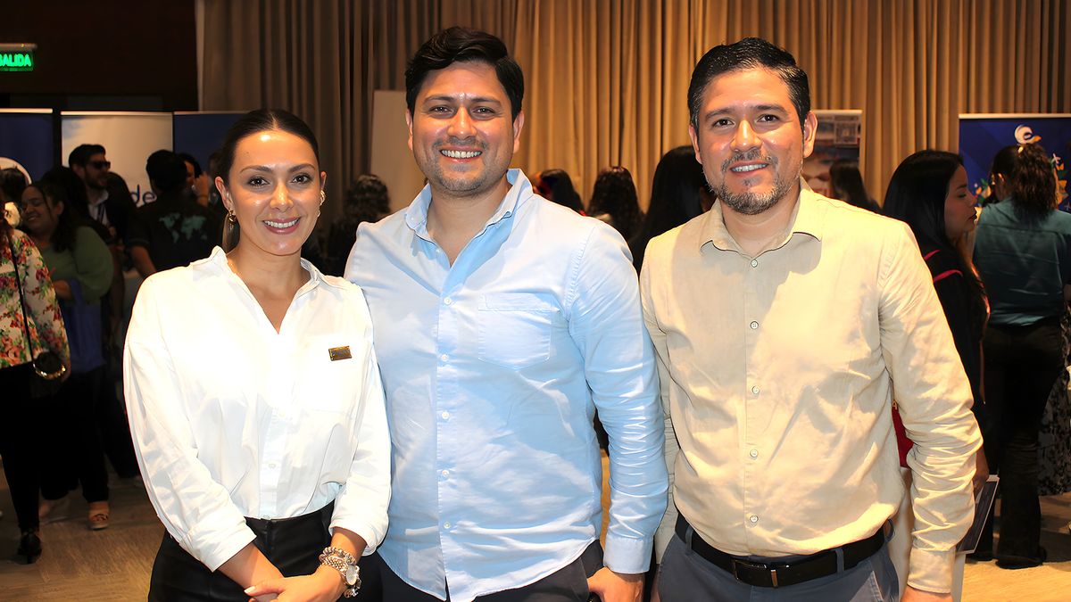 Los directivos de Bedagent Alejandro Bolaños, presidente, y Jaime Bolaños, director de Marketing. Ladevi Workshop en Guayaquil. 